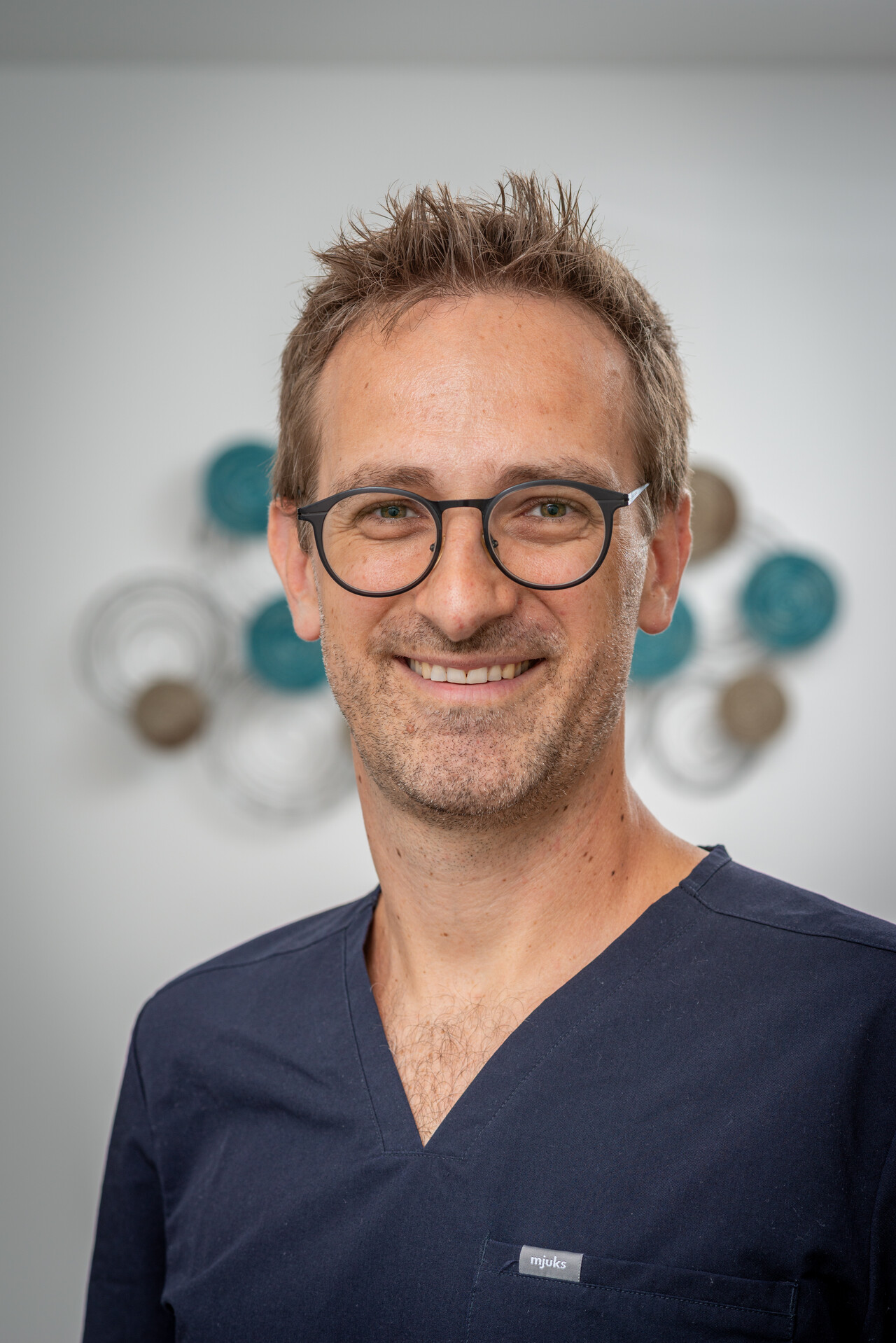 Dr. Georg Froese